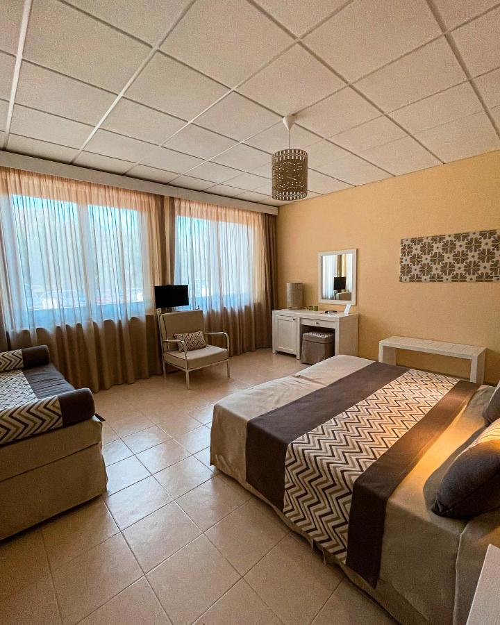 Hotel Lido Beach Phg Oristano Luaran gambar